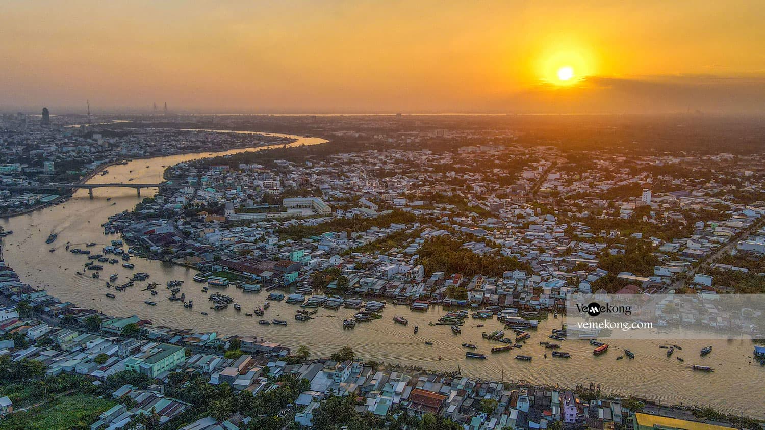 Can Tho Floating Market & Lung Ngoc Hoang Nature Reserve